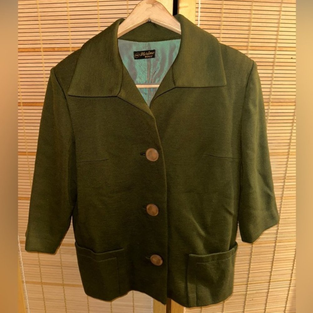 Vintage 1960 or 1970s women’s blazer. 100% Merino Wool